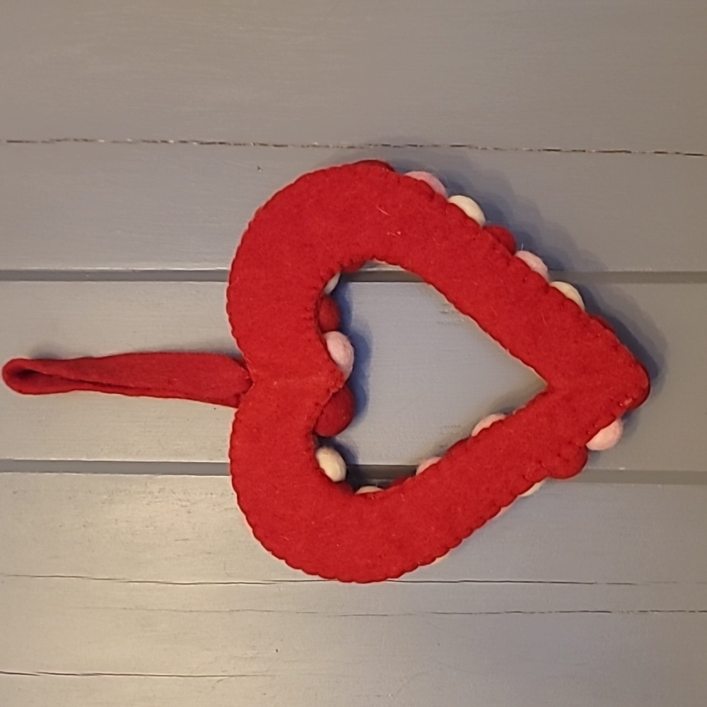 Felt Valentines Heart - Picture 2 of 4